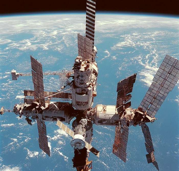 19 февраля 1986 года была запущена орбитальная станция «Мир» интересное